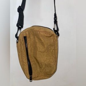 BAGGU Sport Crossbody Bag